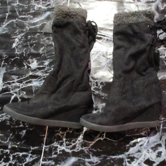 Roxy Boots - Picture 1 of 6